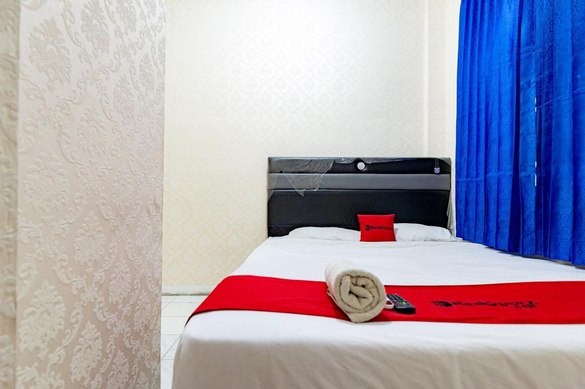 Reddoorz Near Rsud Dr Pringadi Medan 3 Hotel Buitenkant foto