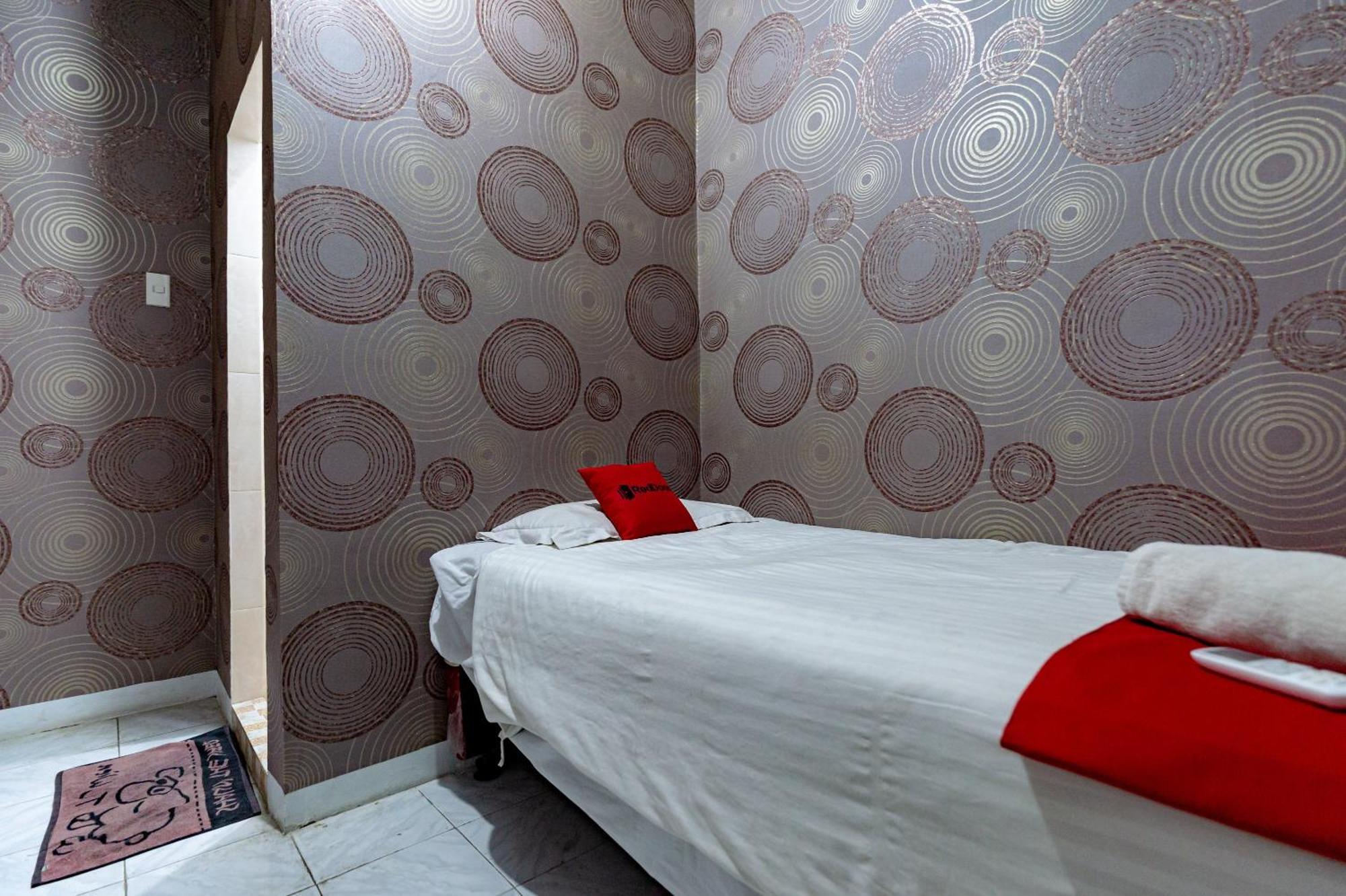 Reddoorz Near Rsud Dr Pringadi Medan 3 Hotel Buitenkant foto